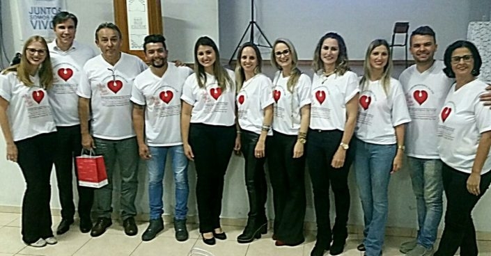 Dr. Marco Tesseroli 19ª Campanha Nacional da Voz A voz é a ferramenta de comunicação mais primária e mais imediata que dispomos para interagir na sociedade, pois ela não requer qualquer acessório nem...